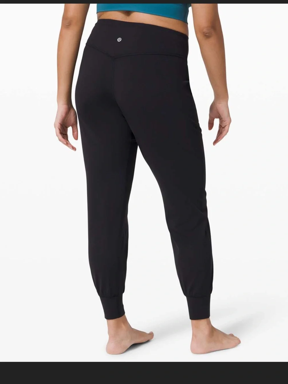 Lululemon black align joggers size 6 with pockets